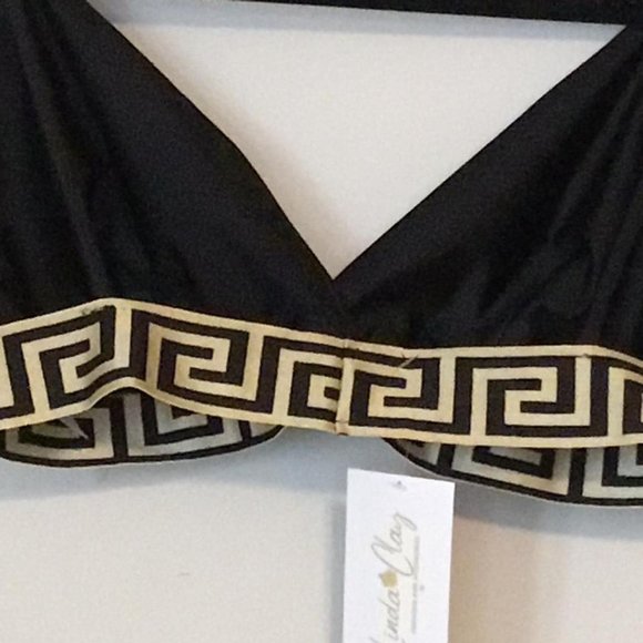 Geo Gold Trim Spaghetti Strap Crop Top Black Bralette - Elevate Your Style - Picture 6 of 9